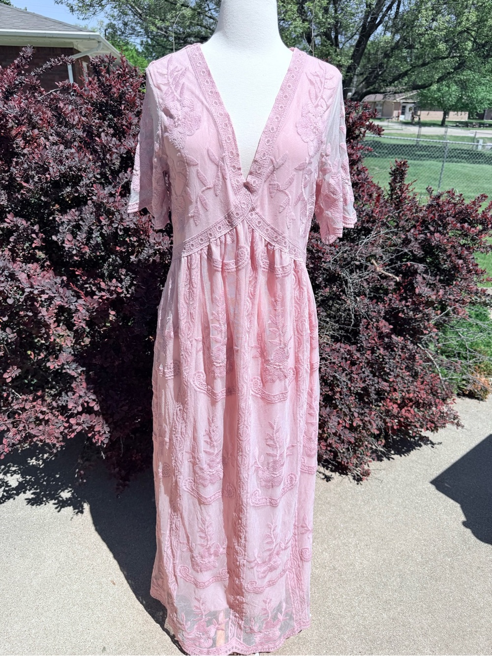 Pink Embroidered V-Neck Maxi Dress Sz Medium NWOT